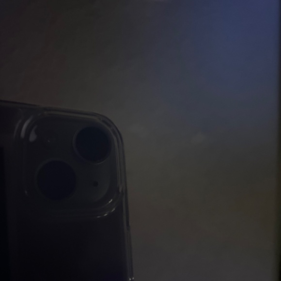 Apple iPhone 11 in perfect condition - Picture 5 of 9